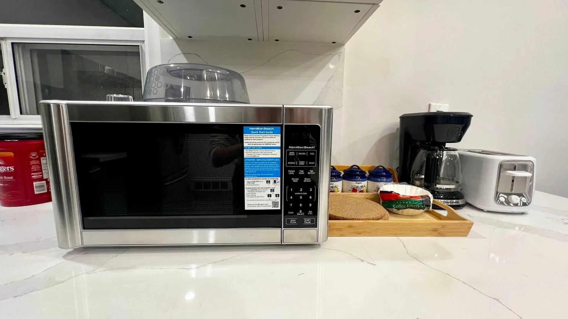 Spacious Private Upper Floor 4Br 5 Beds 2 Bath & Kitchen Toronto 0*,  Canada