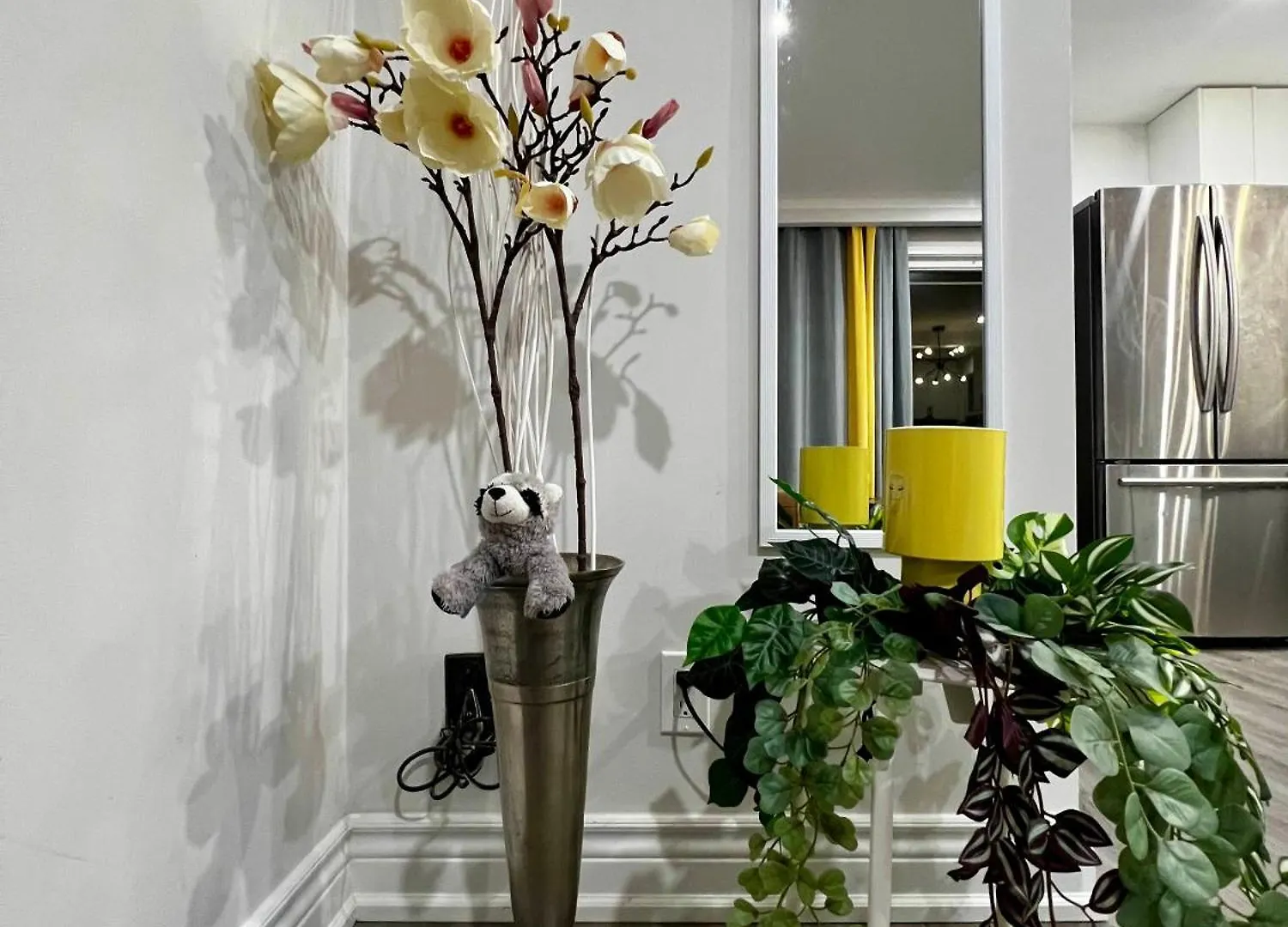 Apartment Spacious Private Upper Floor 4Br 5 Beds 2 Bath & Kitchen Toronto