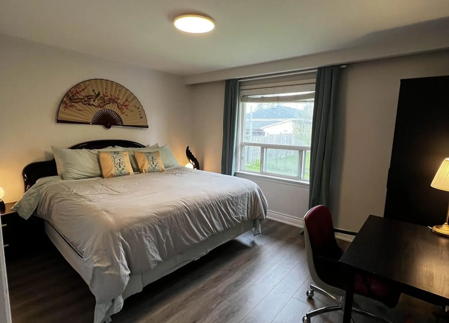 公寓 Spacious Private Upper Floor 4Br 5 Beds 2 Bath & Kitchen 多伦多