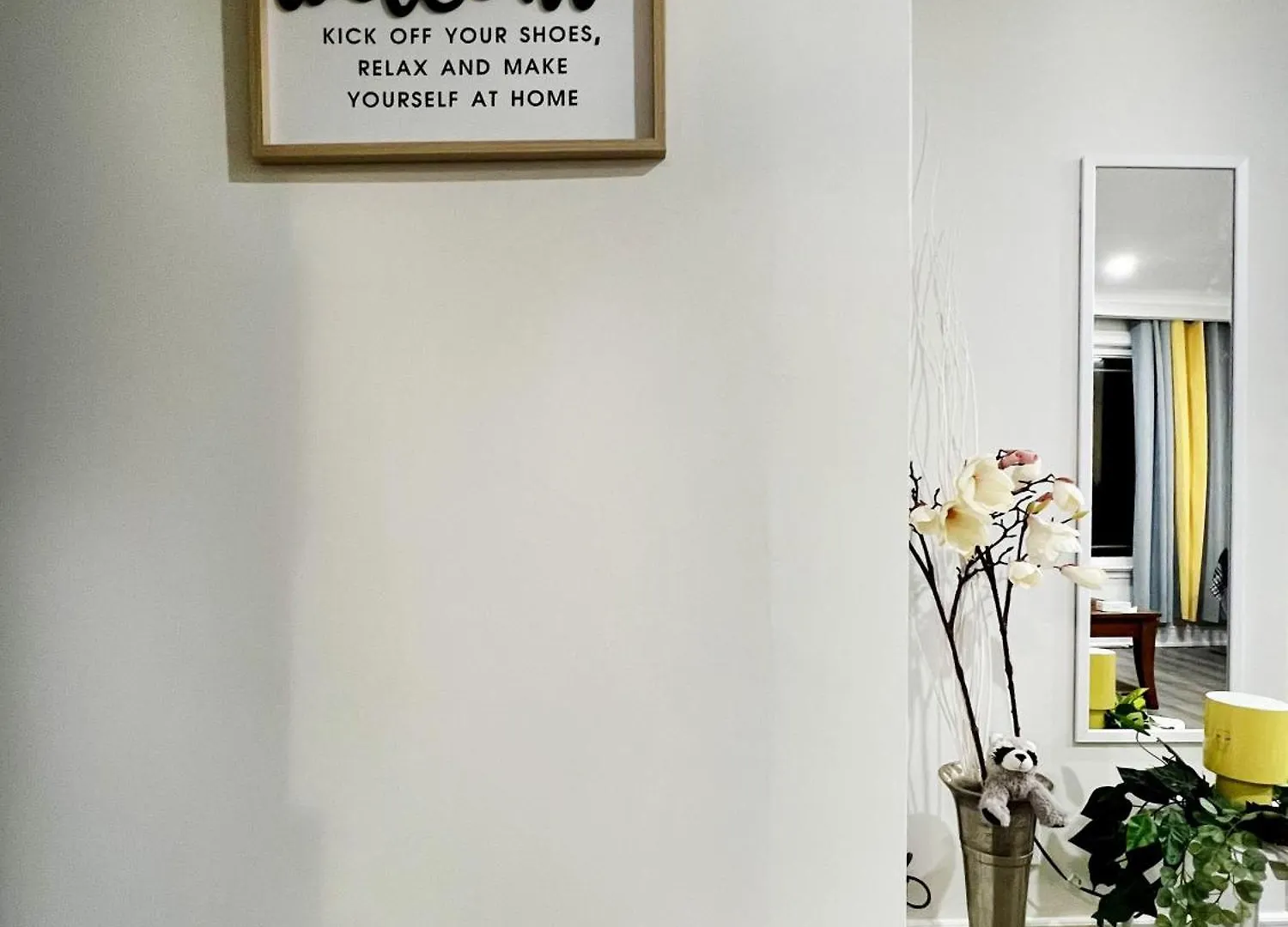 公寓 Spacious Private Upper Floor 4Br 5 Beds 2 Bath & Kitchen 多伦多 加拿大
